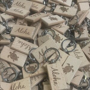 Wooden 'Aloha' Keychain with Turtle Design